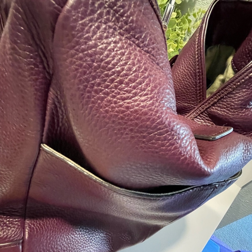G.I.L.I. Burgundy Leather Hobo Handbag With Fringes - Picture 7 of 15